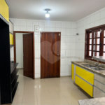Sobrado à venda ou para alugar com 3 suítes em Vila Sônia, São Paulo, SP
