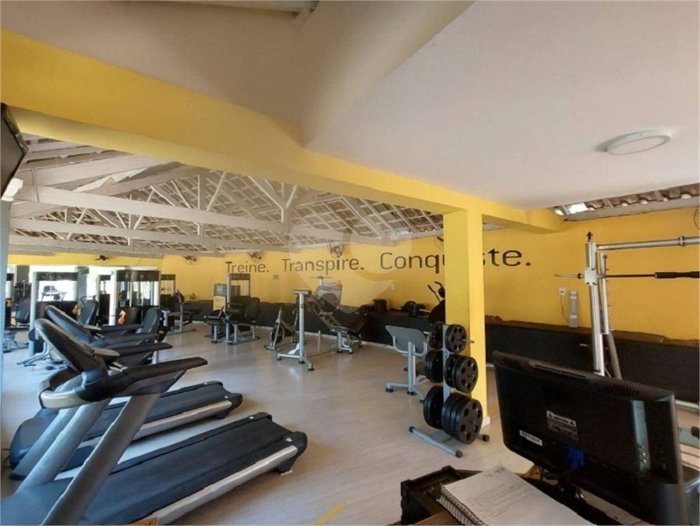 Casa à venda com 4 suítes no condomínio Reserva Colonial, Valinhos - SP