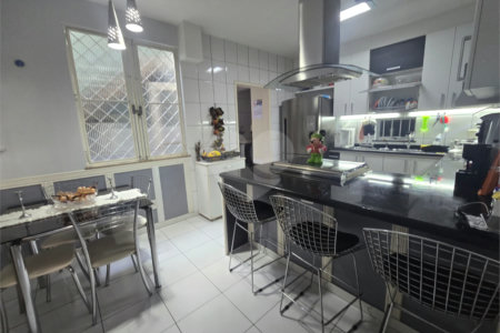 Casa à venda com 5 quartos, sendo 2 suítes, em Tijuca, Rio de Janeiro, RJ