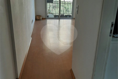 Apartamento à venda ou para alugar com 3 quartos, sendo 1 suíte,  em Vila Suzana, São Paulo, SP