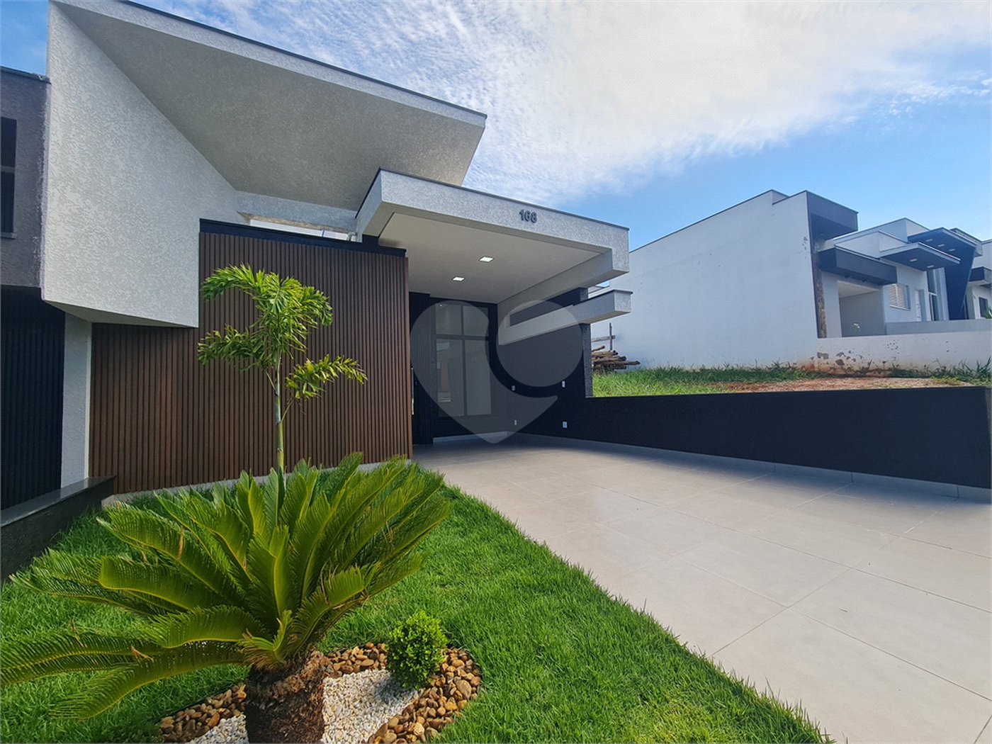Casa à venda com 3 quartos, sendo 1 suíte, no condomínio Jardim Residencial Villagio Ipanema I, Sorocaba - SP