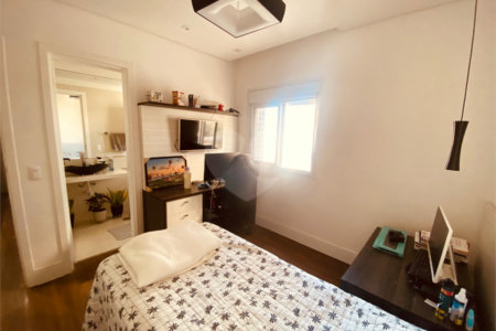 Apartamento à venda com 3 suítes em Vila Floresta, Santo André, SP