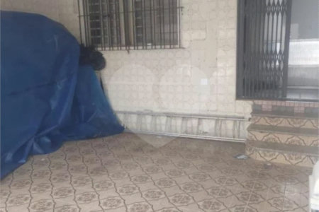 Sobrado à venda com 4 quartos, sendo 1 suíte, em Jardim Catanduva, São Paulo, SP