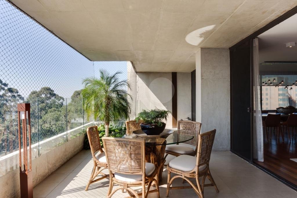 Apartamento à venda com 4 suítes em Morumbi, São Paulo, SP
