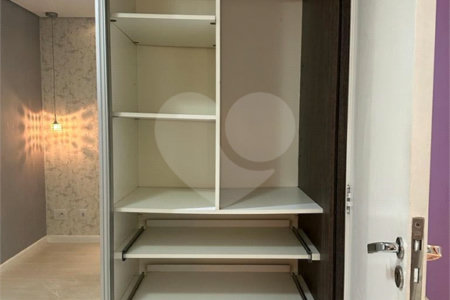 Apartamento MOBILIADO à venda. ÓTIMA OPORTUNIDADE!