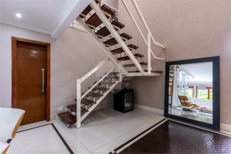 Casa à venda com 4 quartos, sendo 2 suítes,  no condomínio Los Alámos, São Paulo - SP