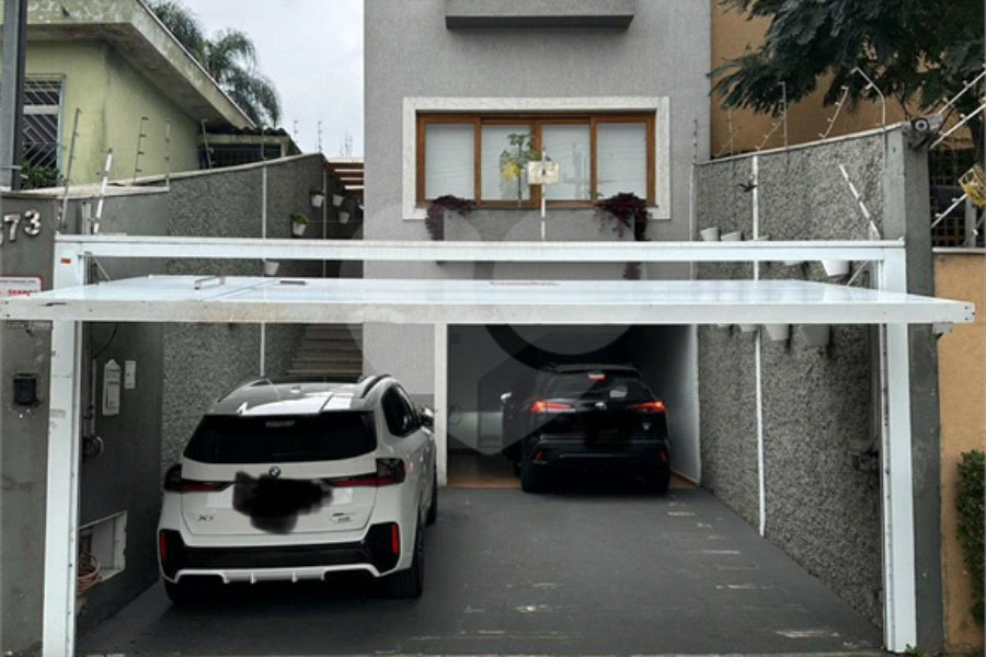 Casa à venda com 3 suítes em Saúde, São Paulo, SP