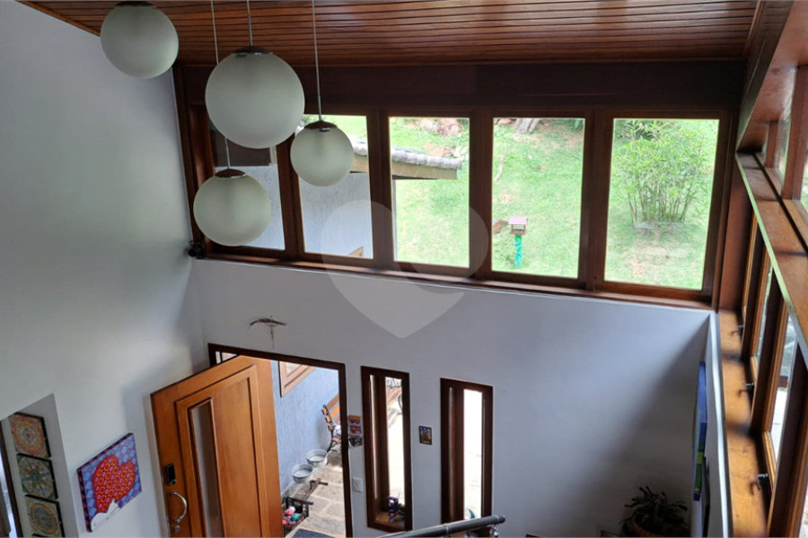 Casa à venda com 6 quartos, sendo 4 suítes, no condomínio Alpes da Cantareira, Mairiporã - SP