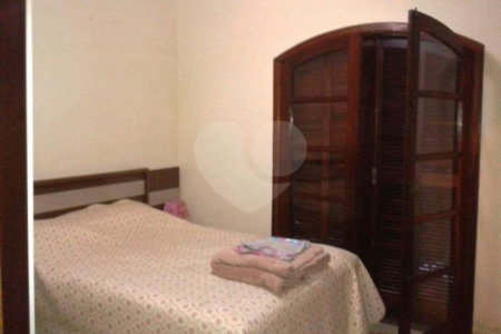 Sobrado à venda com 3 quartos, sendo 1 suíte, em Vila Gustavo, São Paulo, SP