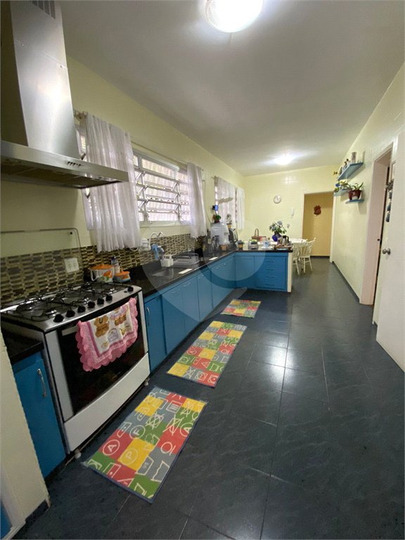 Casa à venda com 4 quartos, sendo 1 suíte,  em Vila Oliveira, Mogi das Cruzes, SP