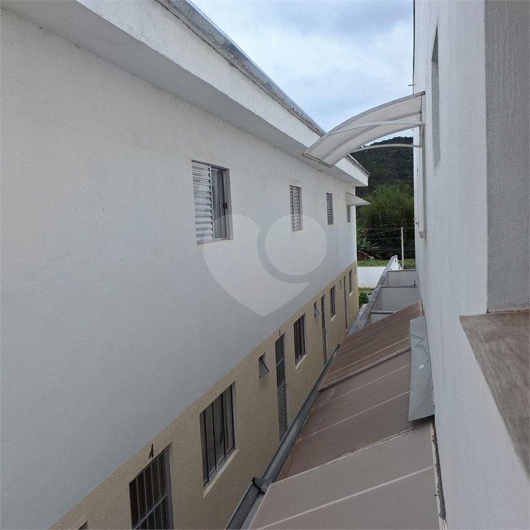 Casa à venda com 2 quartos no condomínio Residencial Cristal Lll, Mogi das Cruzes - SP
