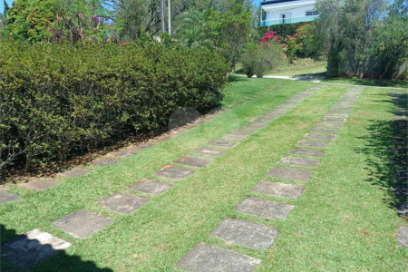 Casa à venda com 4 quartos, sendo 3 suítes, no condomínio Patrimônio do Carmo, São Roque - SP