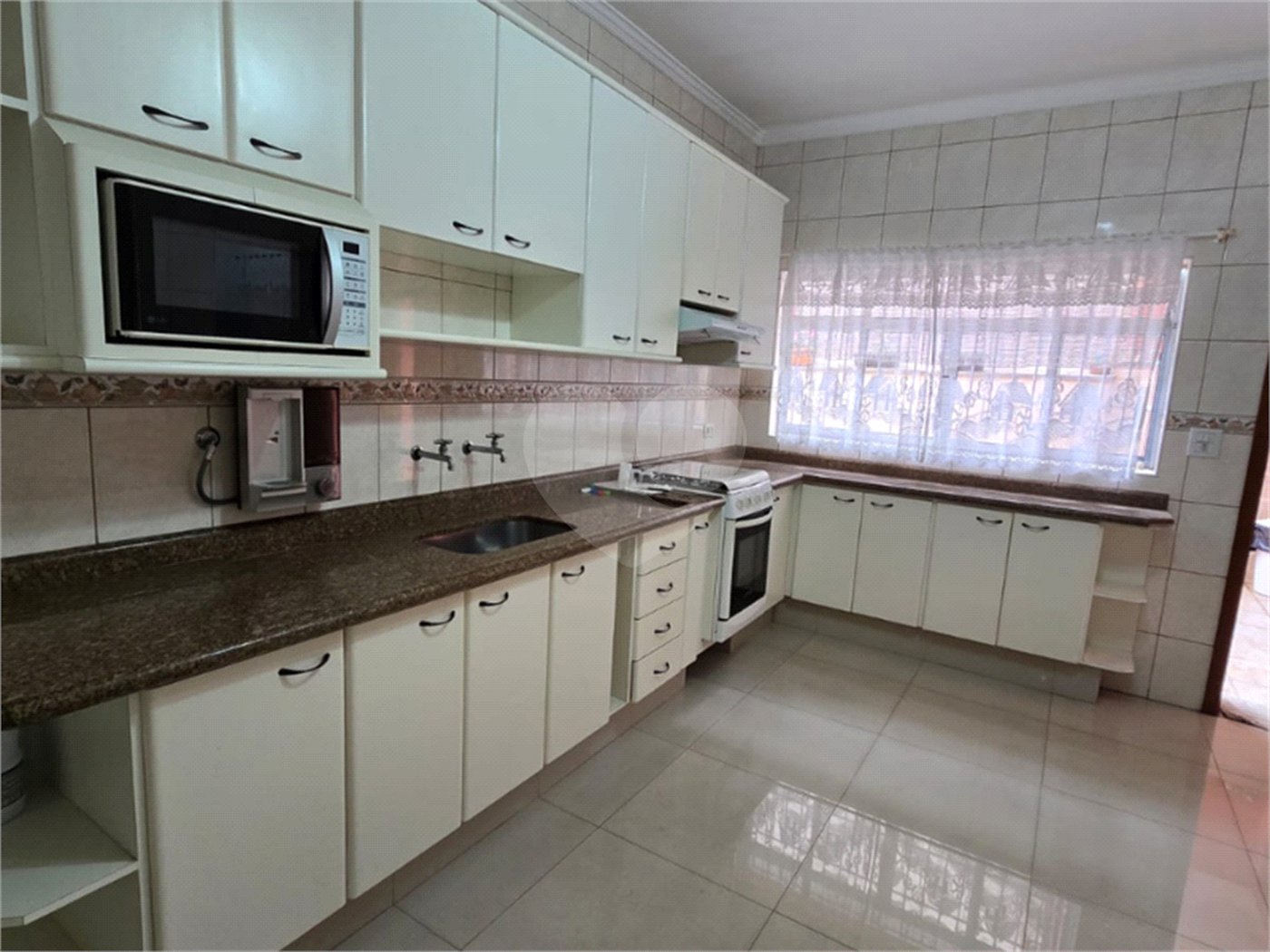 Casa à venda com 3 quartos, sendo 1 suíte, em Vila Pereira Cerca, São Paulo, SP