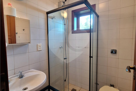 Casa à venda com 3 suítes no condomínio Chácaras do Lago, Vinhedo - SP