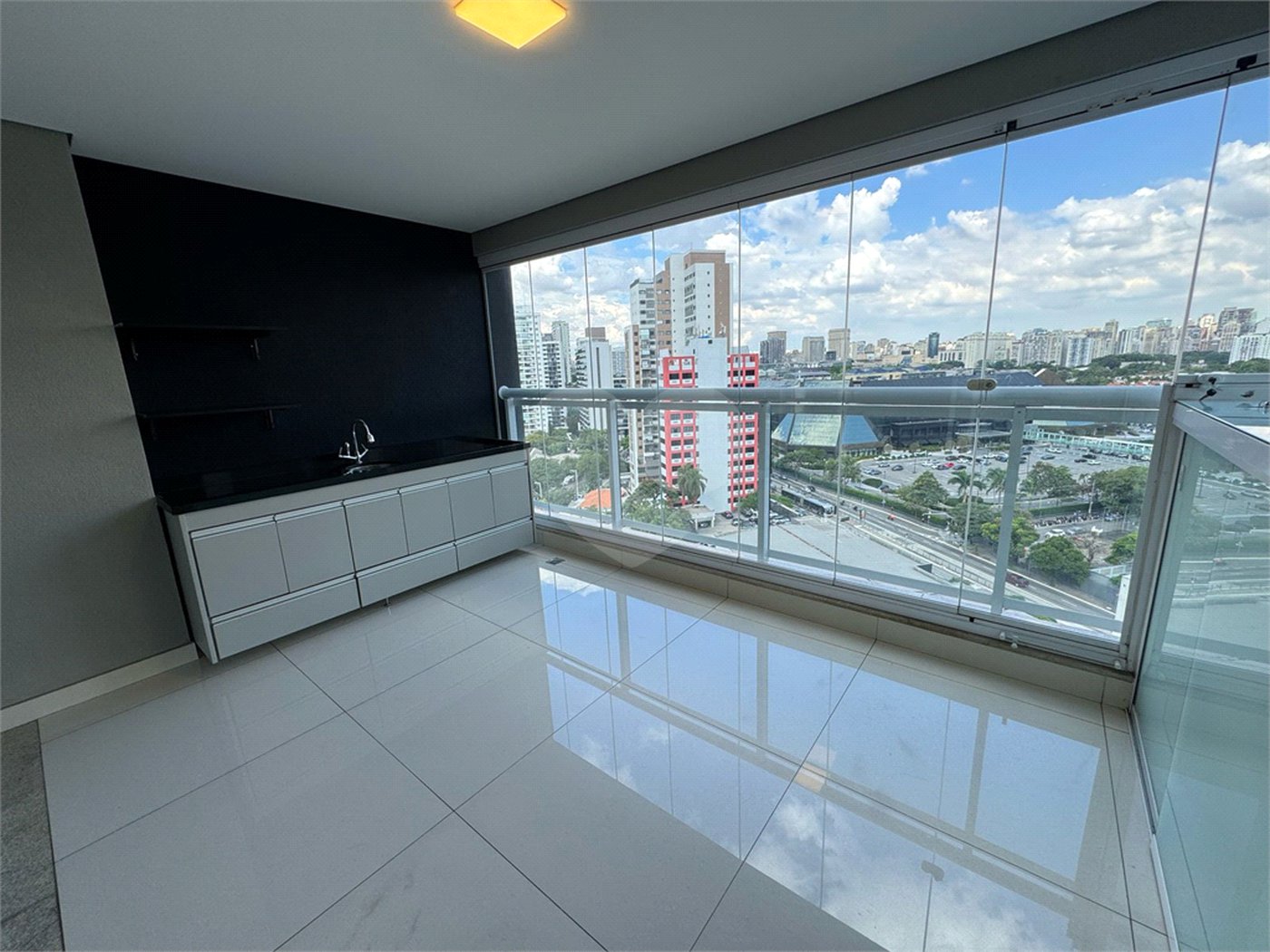 Apartamento à venda com 3 quartos, sendo 1 suíte, em Pinheiros, São Paulo, SP
