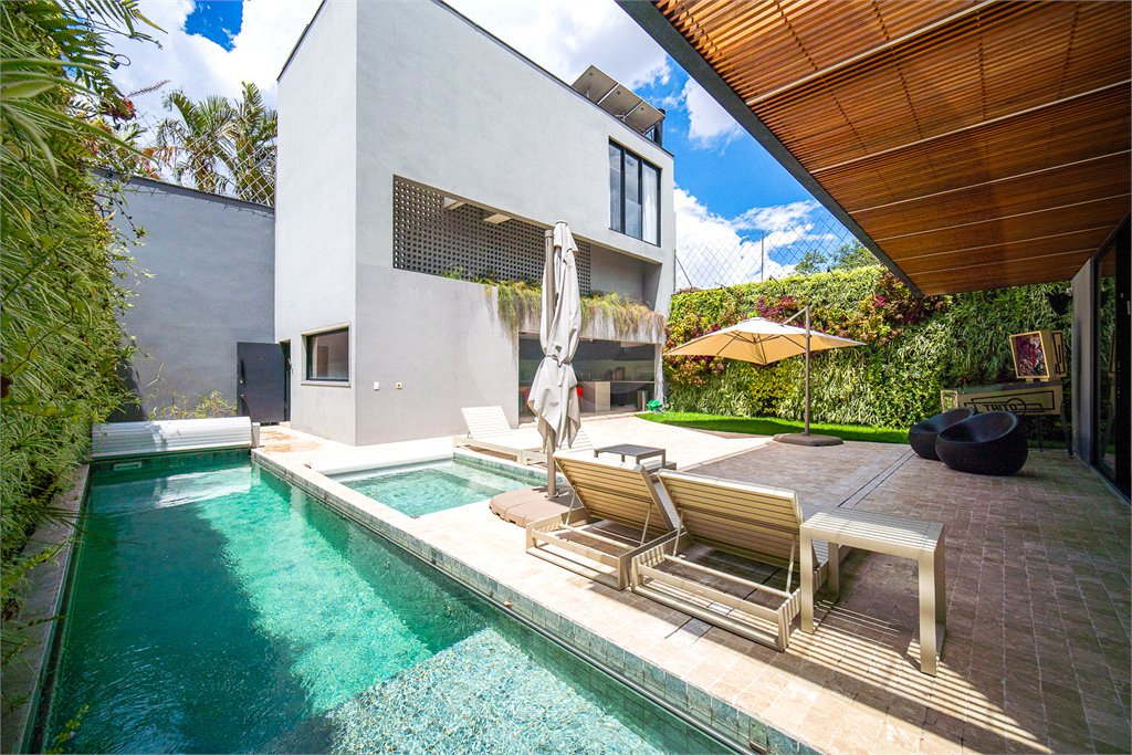 Casa à venda com 7 suítes em Jardim Paulista, São Paulo, SP