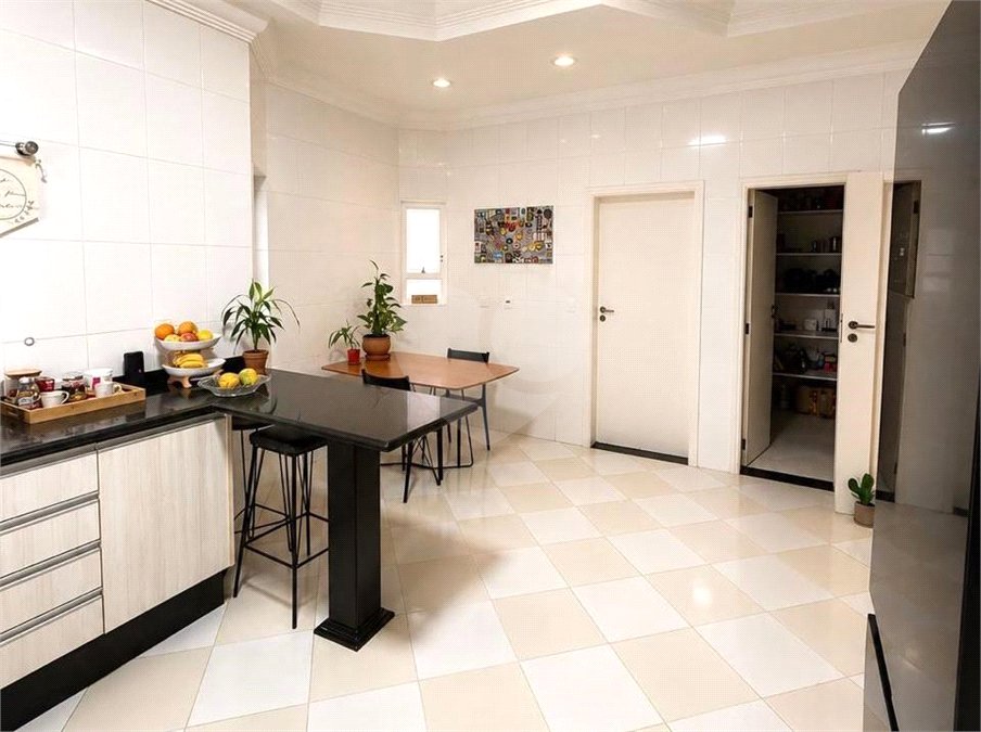 Casa à venda com 4 suítes no condomínio Tivoli, Sorocaba - SP
