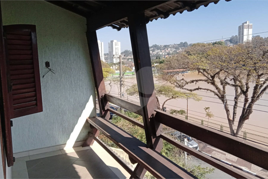 Sobrado à venda com 4 quartos, sendo 1 suíte, em Vila Rosália, Guarulhos, SP