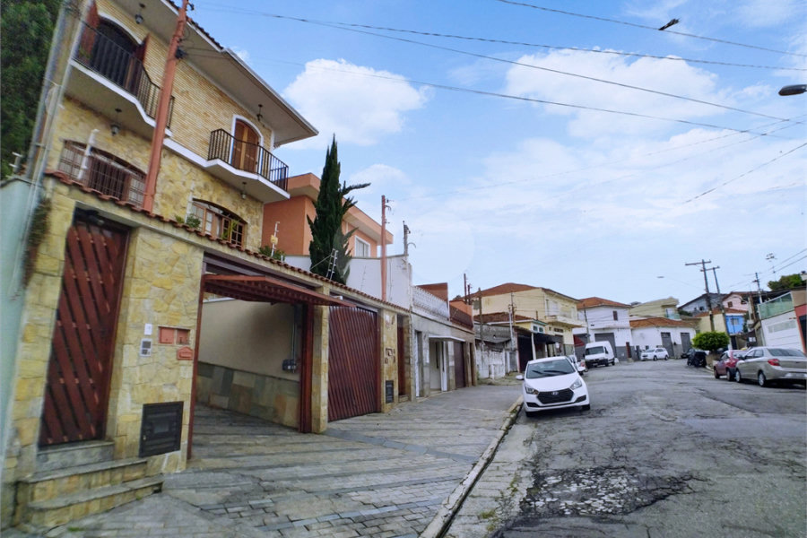 Sobrado à venda com 4 quartos, sendo 3 suítes, em Parada Inglesa, São Paulo, SP
