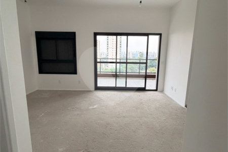 Apartamento à venda com 3 quartos, sendo 1 suíte, em Alto da Boa Vista, São Paulo, SP