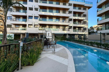 Apartamento à venda com 3 quartos, sendo 1 suíte, em Vila Nova, Cabo Frio, RJ