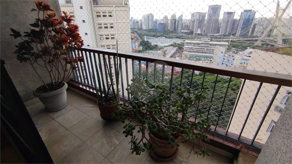 Duplex para alugar com 3 suítes em Real Parque, São Paulo, SP
