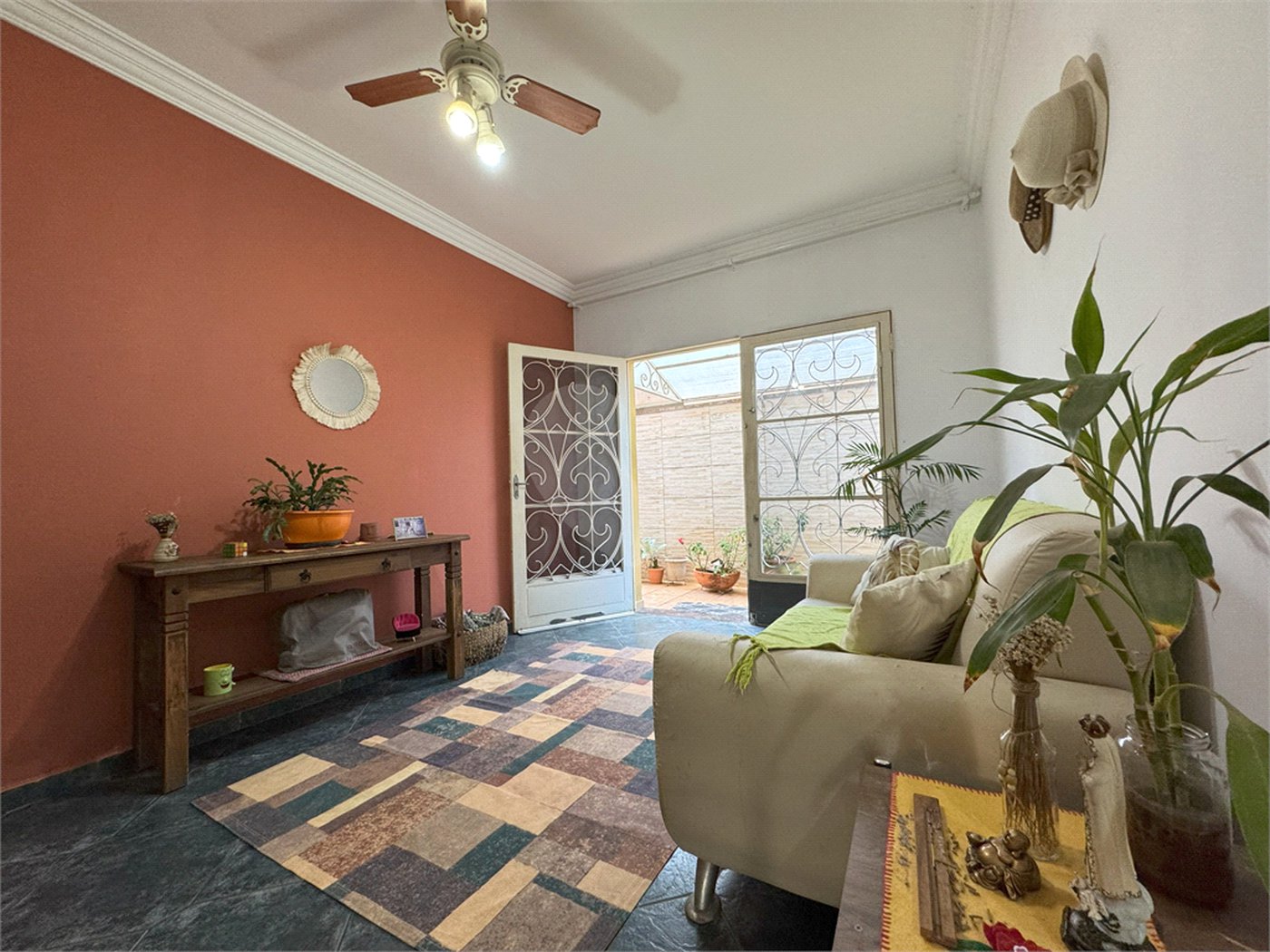 Casa à venda com 3 quartos, sendo 1 suíte, em Jardim Santa Rosália, Sorocaba, SP
