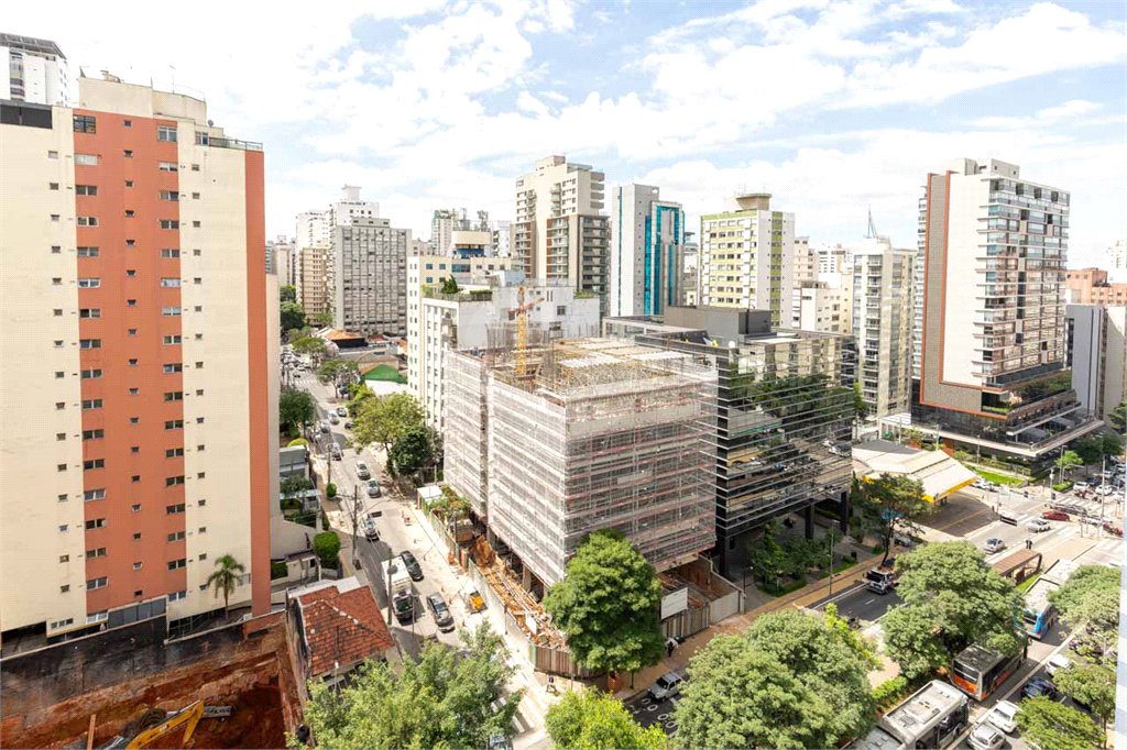 Apartamento à venda com 3 quartos, sendo 1 suíte, em Jardim Paulista, São Paulo, SP