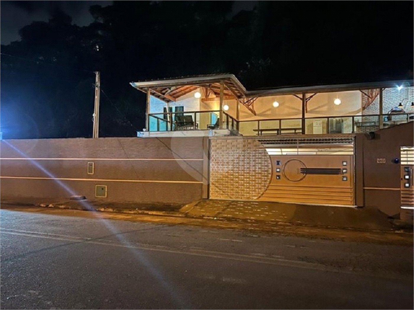 Sobrado à venda com 3 quartos, sendo 2 suítes,  em Jardim Alvinópolis Ii, Atibaia, SP