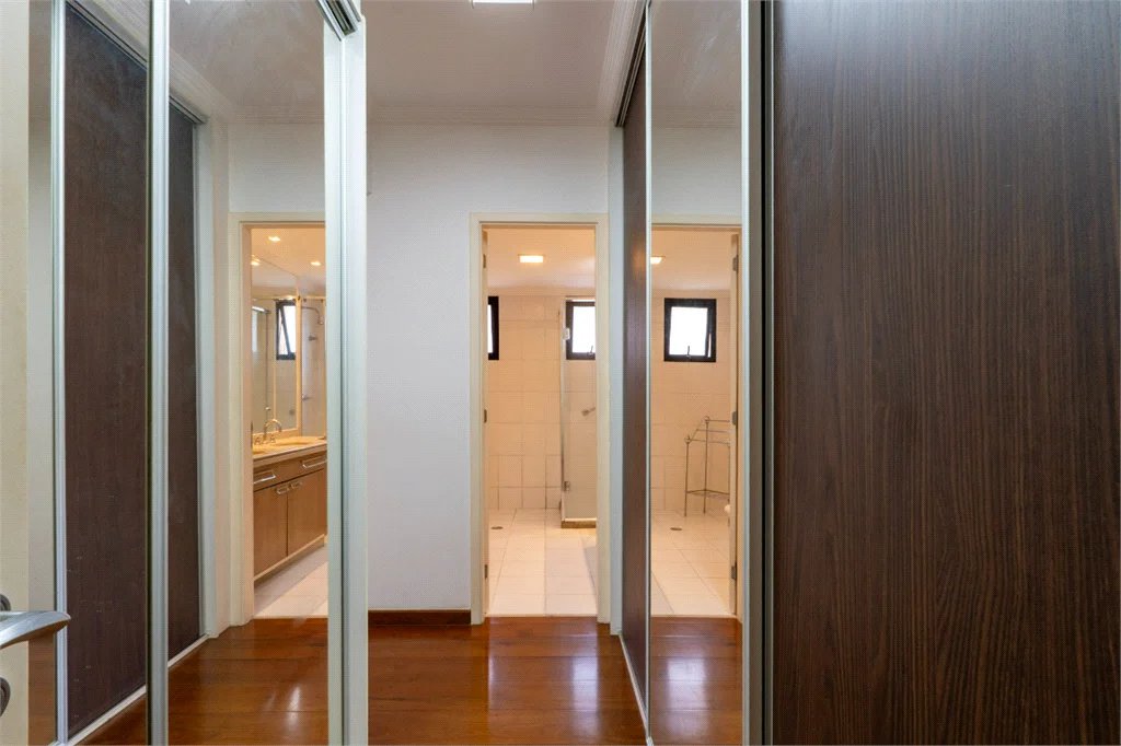 Apartamento à venda com 3 suítes em Vila Suzana, São Paulo, SP