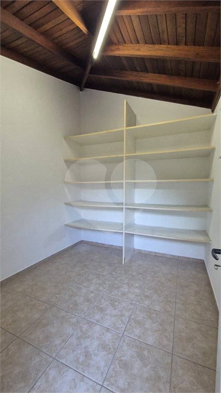 Casa para alugar com 3 quartos, sendo 1 suíte, no condomínio Recanto dos Paturis, Vinhedo - SP