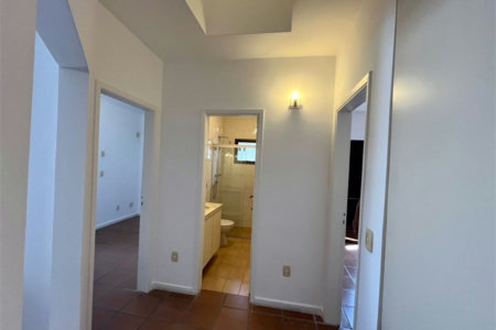 Apartamento com 4 dormitórios à venda, 259 m² por R$ 900.000,00 - Jardim Três Marias - Guarujá/SP