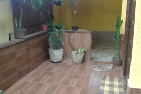 Casa Térrea à venda com 5 quartos, sendo 1 suíte, em Cosmos, Rio de Janeiro, RJ