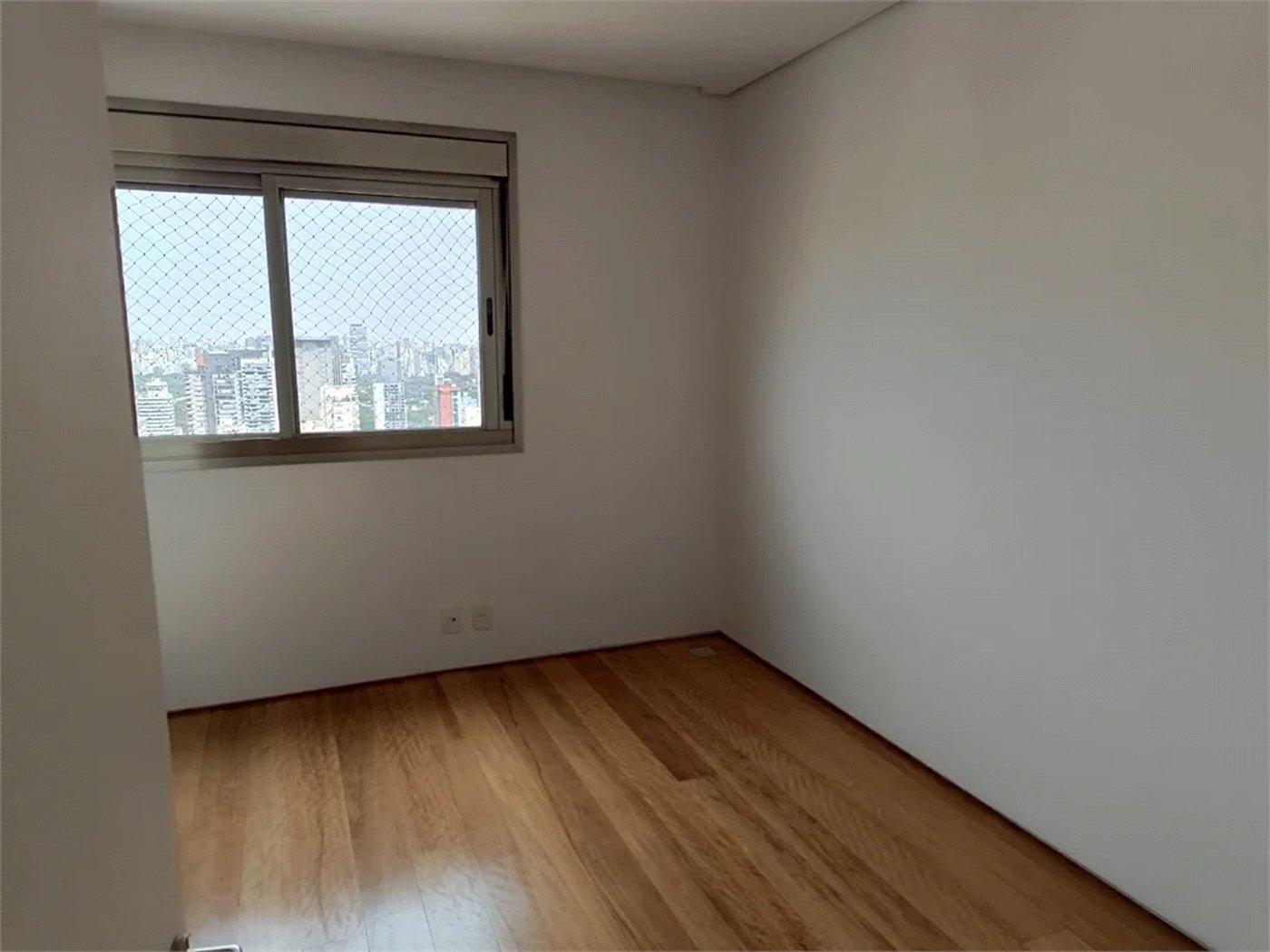 Apartamento à venda ou para alugar com 3 suítes em Pinheiros, São Paulo, SP