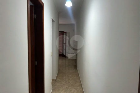 Sobrado à venda ou para alugar com 3 suítes em Vila Sônia, São Paulo, SP