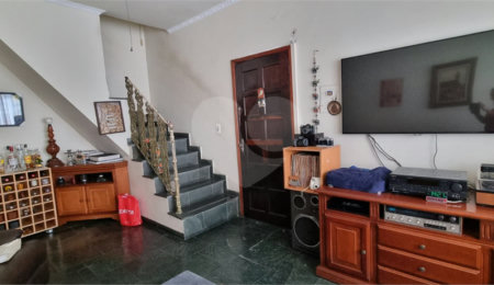 Sobrado à venda com 2 quartos em Tremembé, São Paulo, SP