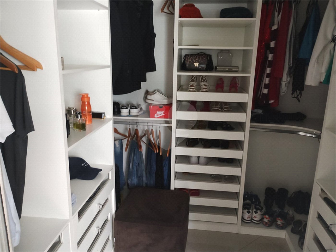 Sobrado à venda com 4 quartos, sendo 2 suítes, em Jardim da Saúde, São Paulo, SP