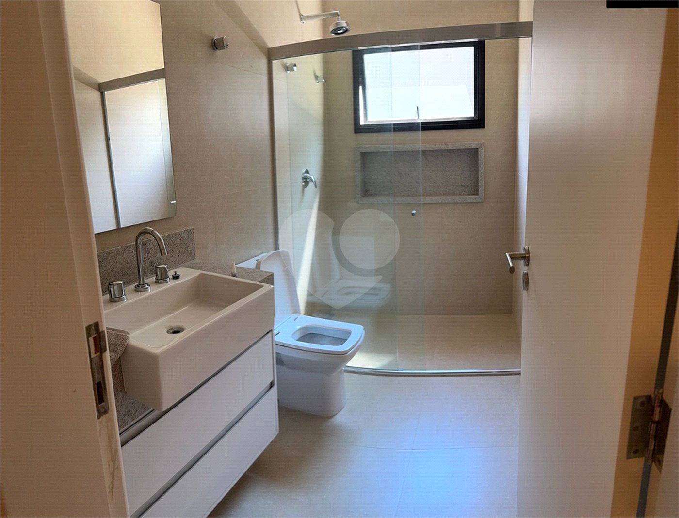 Casa à venda com 5 suítes no condomínio Porto de Atibaia, Atibaia - SP
