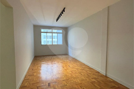 Apartamento à venda com 3 quartos, sendo 1 suíte, em Pinheiros, São Paulo, SP