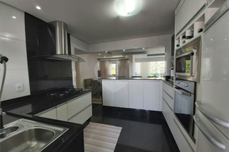 Apartamento à venda com 3 quartos, sendo 1 suíte, em Vila Andrade, São Paulo, SP