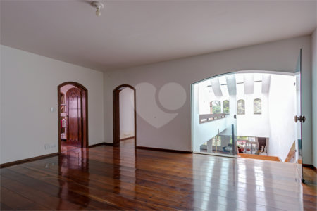 Casa à venda com 5 suítes em Jardim Prudência, São Paulo, SP