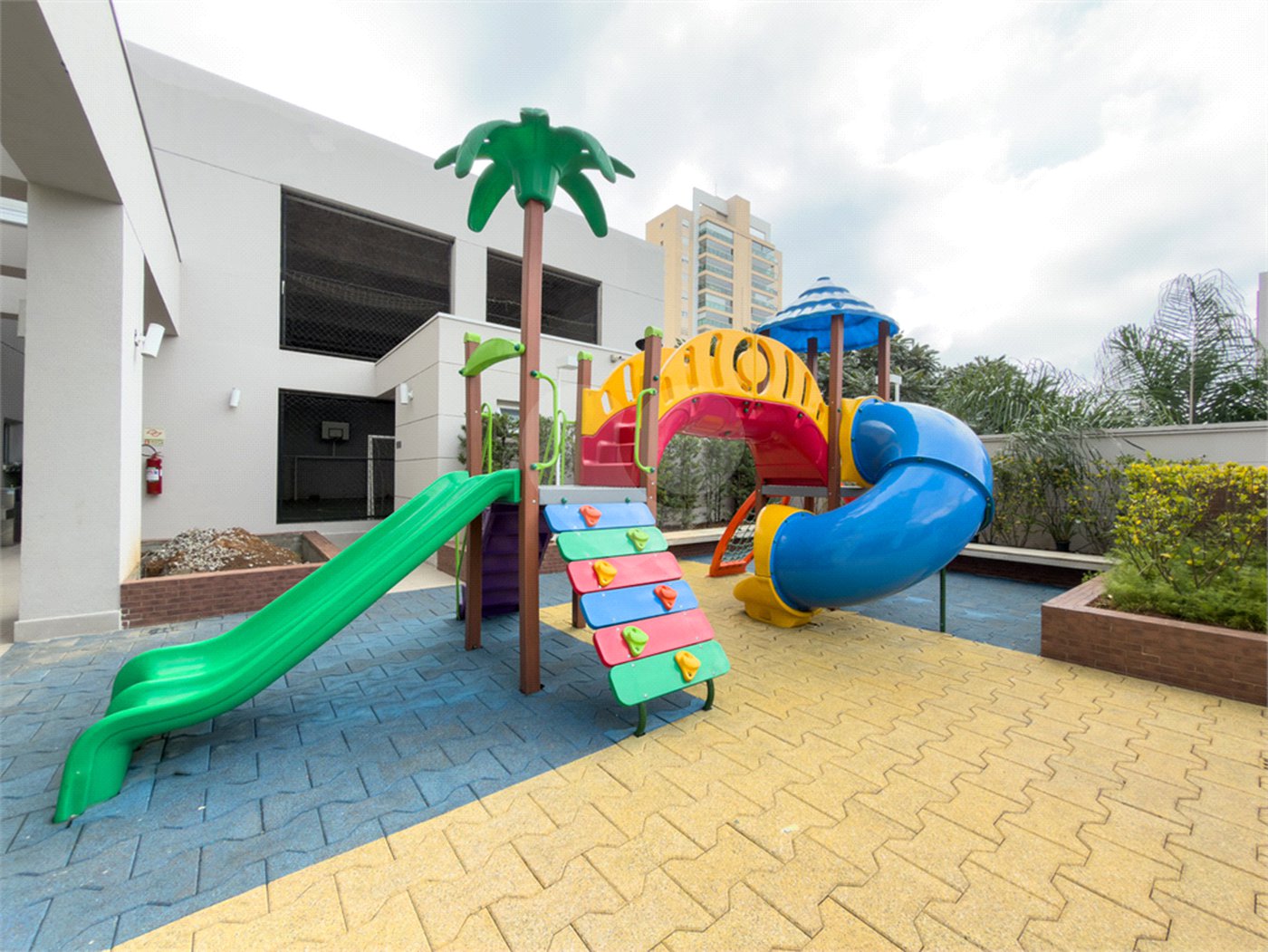 Apartamento à venda com 2 quartos, sendo 1 suíte,  em Vila Mariana, São Paulo, SP