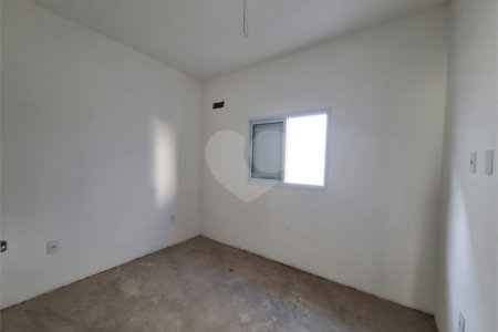 Casa à venda com 3 quartos, sendo 1 suíte, no condomínio Residencial Américo Figueiredo, Sorocaba - SP