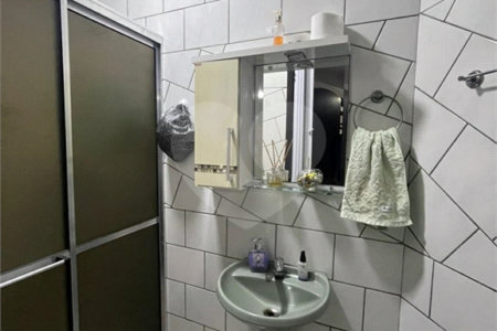 Casa com piscina disponivel para venda com 250m² - Jardim Paris / SP