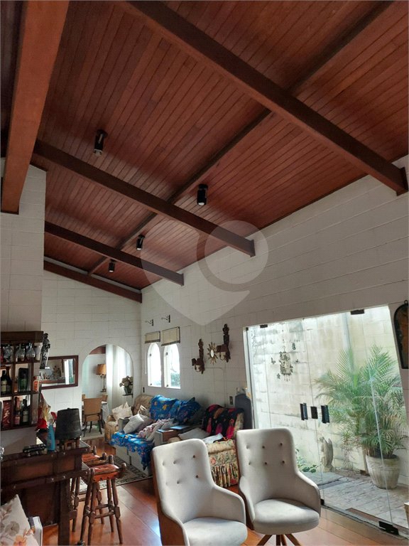 Casa à venda com 3 quartos, sendo 1 suíte, em Jardim Leonor, São Paulo, SP