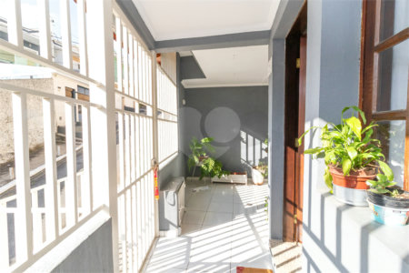 Casa à venda com 3 quartos, sendo 1 suíte, em Chora Menino, São Paulo, SP