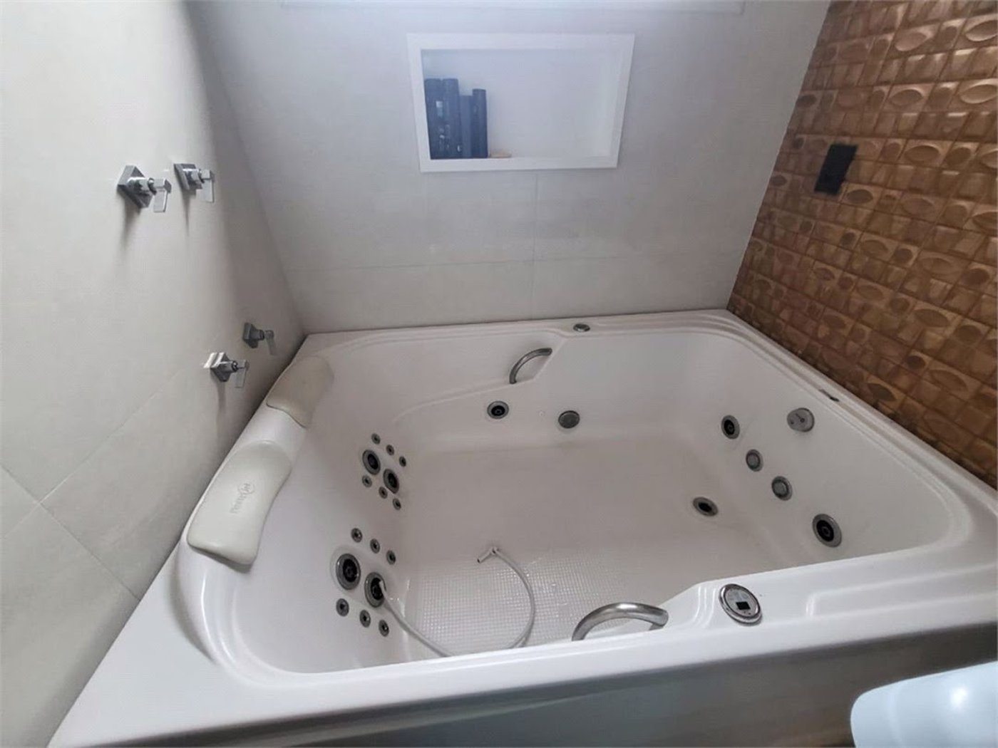 Apartamento Residencial à venda, Gonzaga, Santos - AP1097.