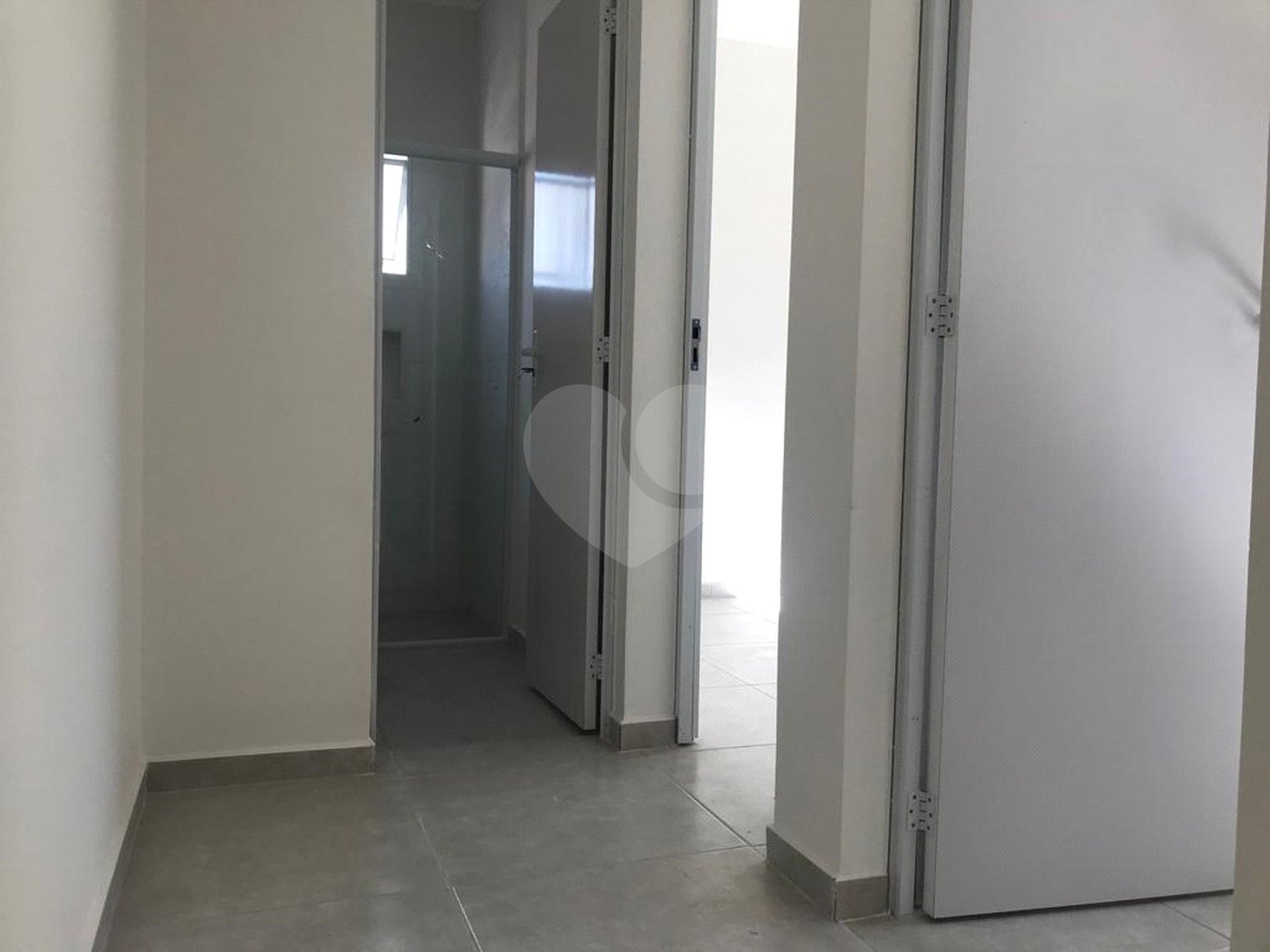 Casa de Vila à venda com 2 quartos em Jardim São Felipe, Atibaia, SP
