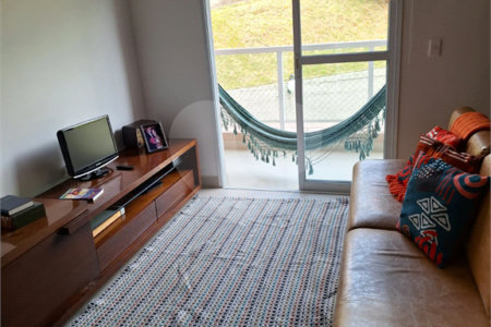 Apartamento à venda com 3 quartos, sendo 1 suíte, em Pinheirinho, Vinhedo, SP