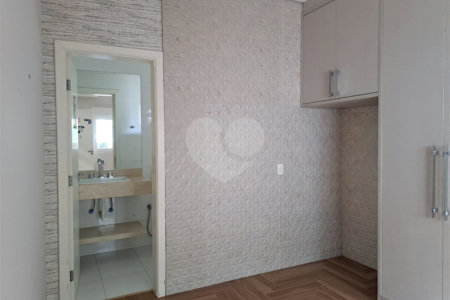Casa à venda com 3 suítes no condomínio Residencial Terra Nobre, Indaiatuba - SP